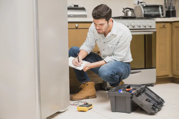 修理を待つ人がTikTokを見ていた