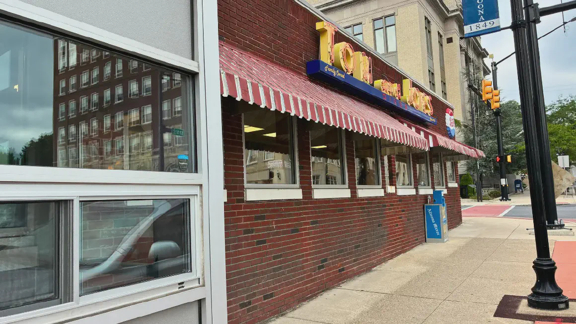Tom & Joe’s Dinerの店構え