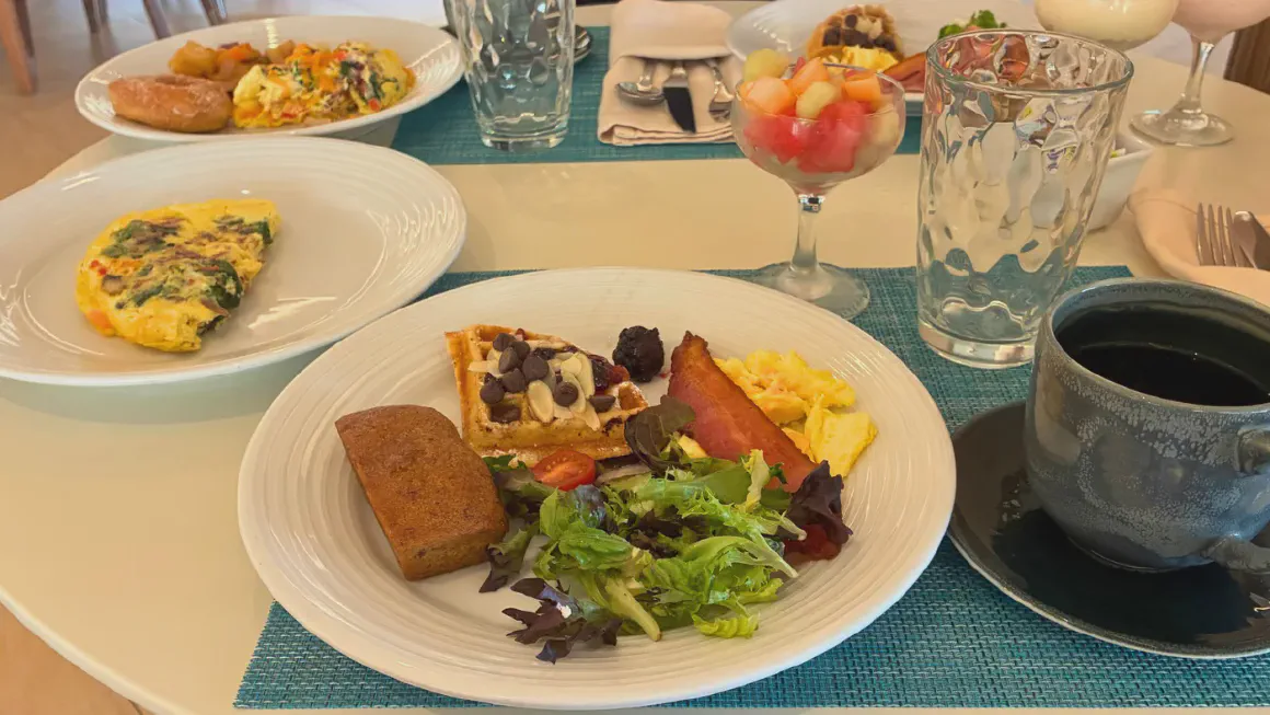 British Colonial Nassauの豪華な朝食ビュッフェ