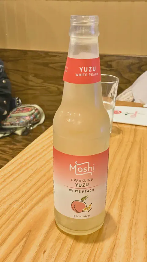 Moshiのゆず&白桃の炭酸ジュース