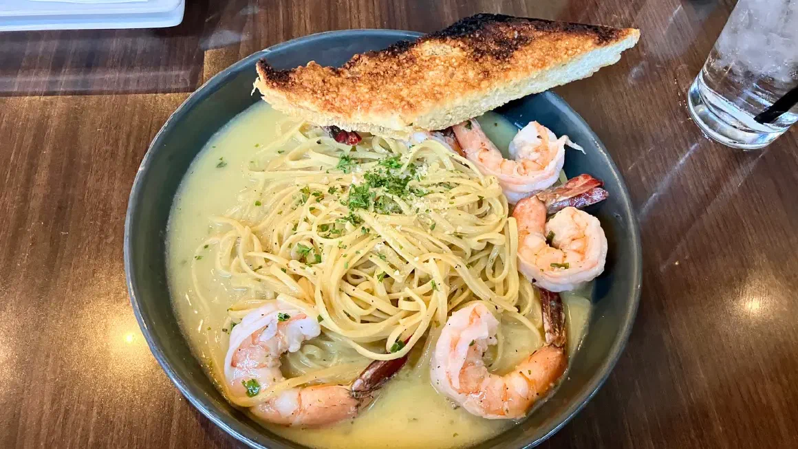 Shrimp Scampi Linguini