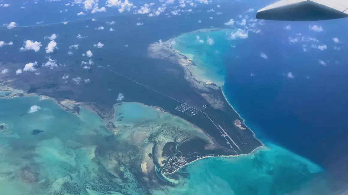 機内から見たカリブ海