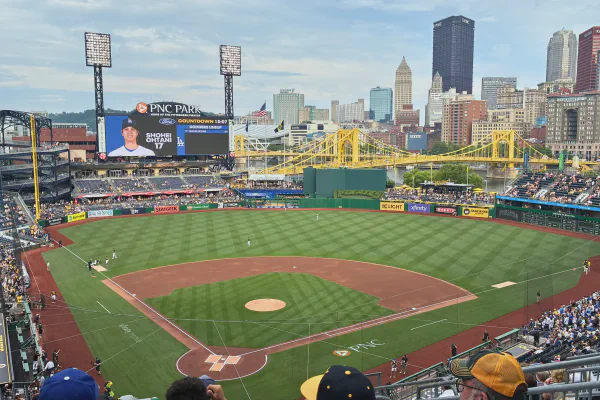 ピッツバーグのPNCパークで大谷翔平を見てきた — 観戦で実際に使った英語と、初心者の楽しみ方