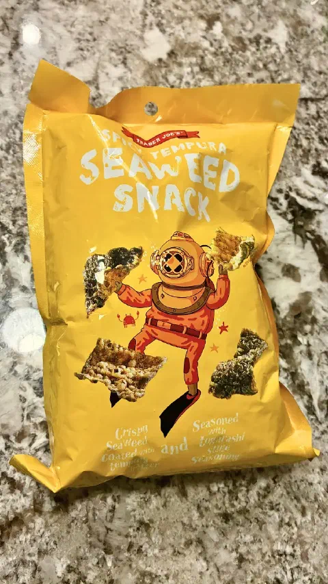 Spicy Tempura Seaweed Snackのパッケージ