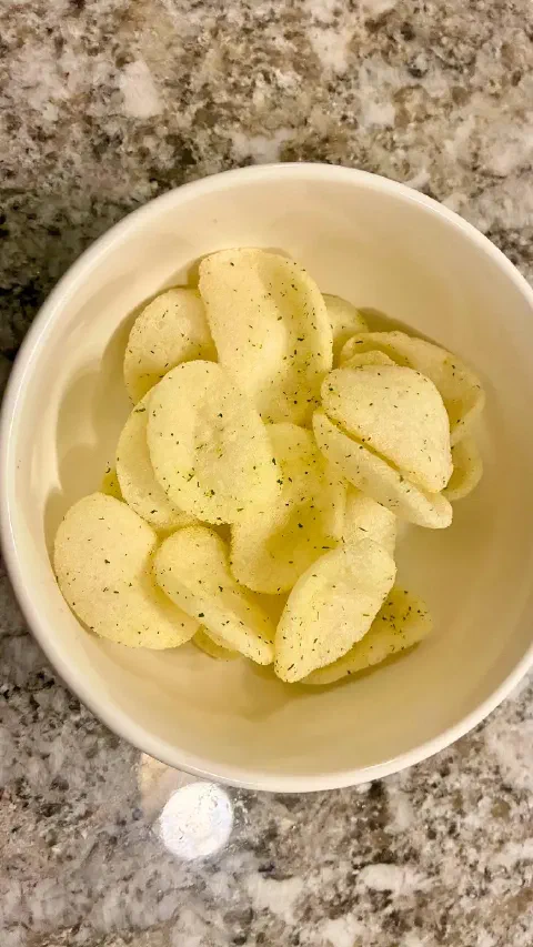 Shrimp Chips Garlicの中身