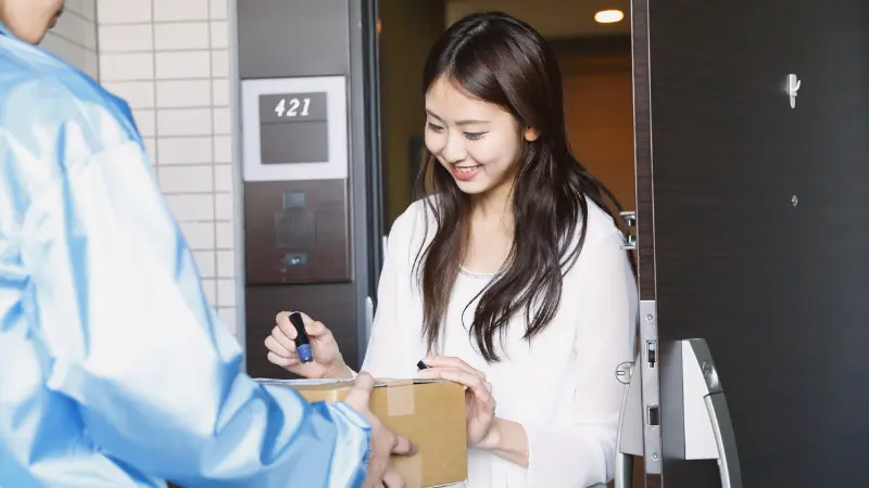 USPS・UPS・FedEx — アメリカの配送業者の違いと使い分け