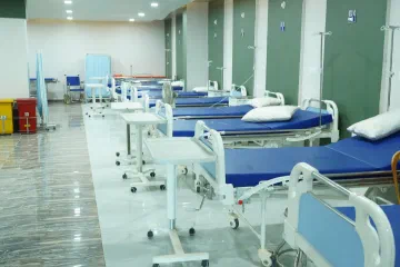 Urgent CareとERの使い分け — 費用・待ち時間・判断基準